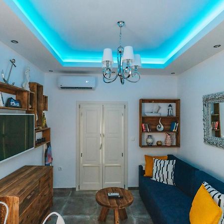 Ferienwohnung Lux House With Outdoor Jacuzzi And Sea View In Santorini Emporio  Exterior foto