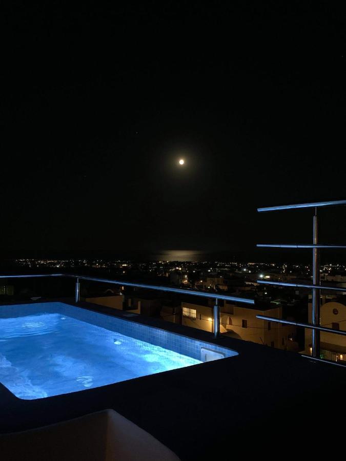 Ferienwohnung Lux House With Outdoor Jacuzzi And Sea View In Santorini Emporio  Exterior foto